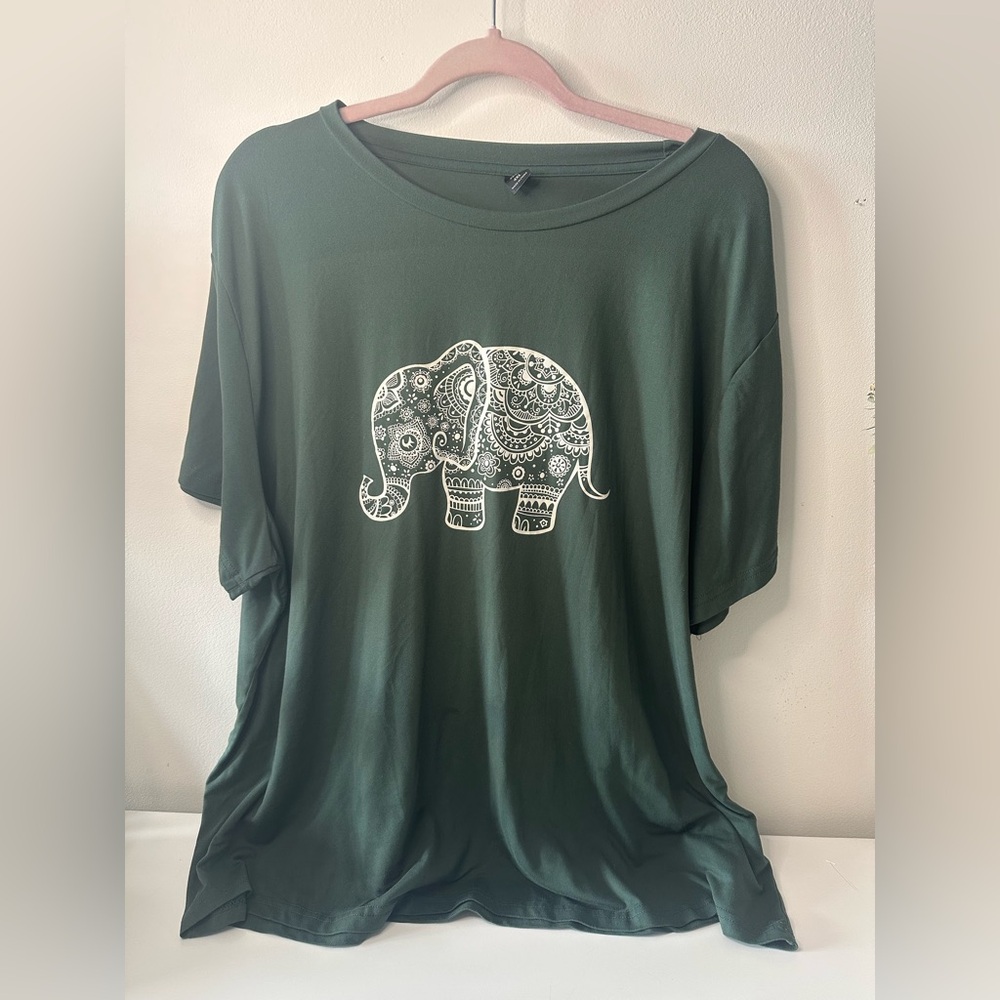 SHEIN Forest Green Elephant Print Tee